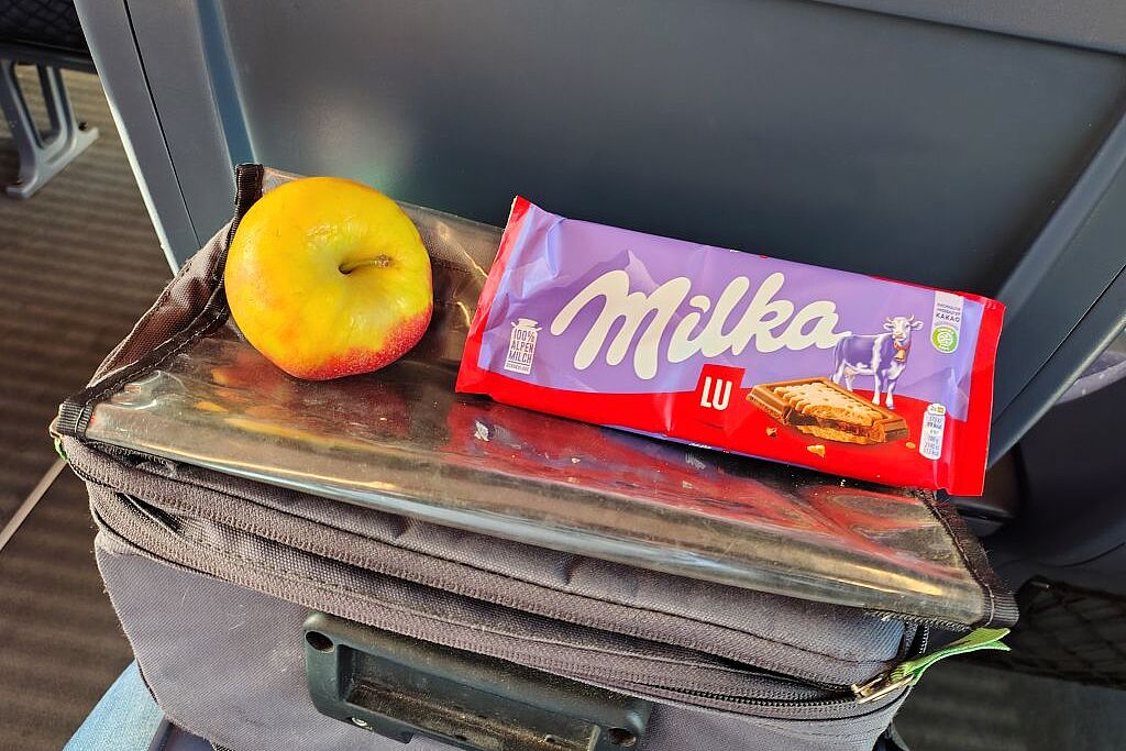 Passendes Frühstück: Apfel und ALPENmilch Passendes Frühstück: Apfel und ALPENmilch