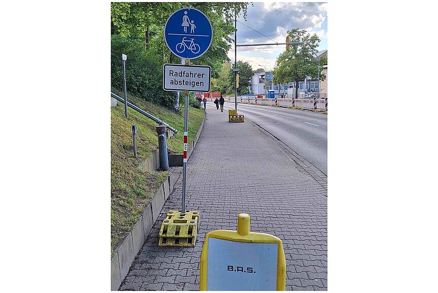 Radweg oder Absteigen? Radweg oder Absteigen?