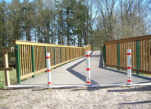 Neetzebrücke bei Barum Sperrpfosten stehen zu eng beieinander
