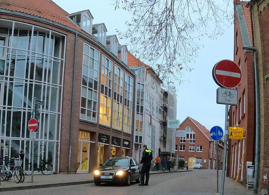 Polizeikontrolle in der Salzstraße Polizeikontrolle in der Salzstraße
