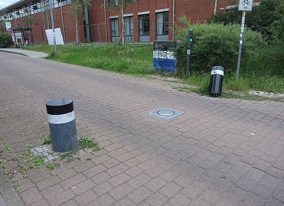 Carl-von-Ossietzky-Straße - versenkbare Poller